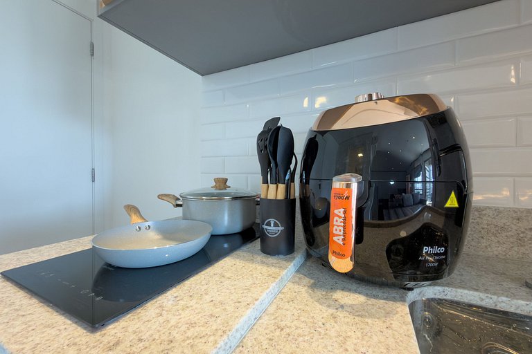 [GA 96] Apê com AR próx. Allianz e Hosp. Einstein